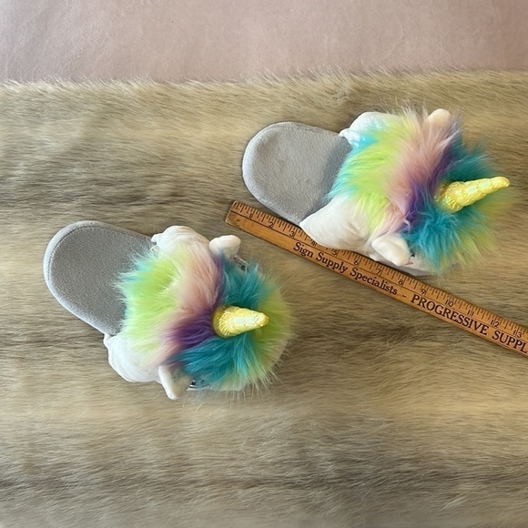 UNICORN Plush Slippers Rainbow Puffy Novelty Smiling Comfy Cozy Cute 7 8 White - Picture 9 of 15